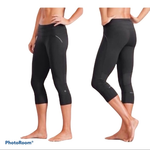 Athleta Black Relay Capri Leggings Running Tights size Small - Picture 3 of 9
